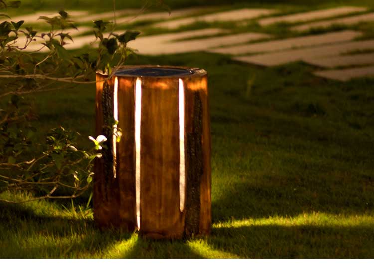 Solar Tree Stump Light