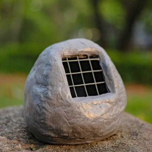 Wholesale Outdoor Waterproof Glowing Fiberglass Rock-Shaped Garden Spotlights