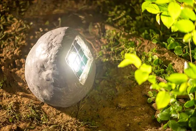 Outdoor Rock Speaker and Fiberglass Rock Spotlights | Wholesale Landscape Decor 8 Wholesale Waterproof Outdoor Rock Speaker, Fiberglass Fake Stone Landscape Speaker for Garden & Park