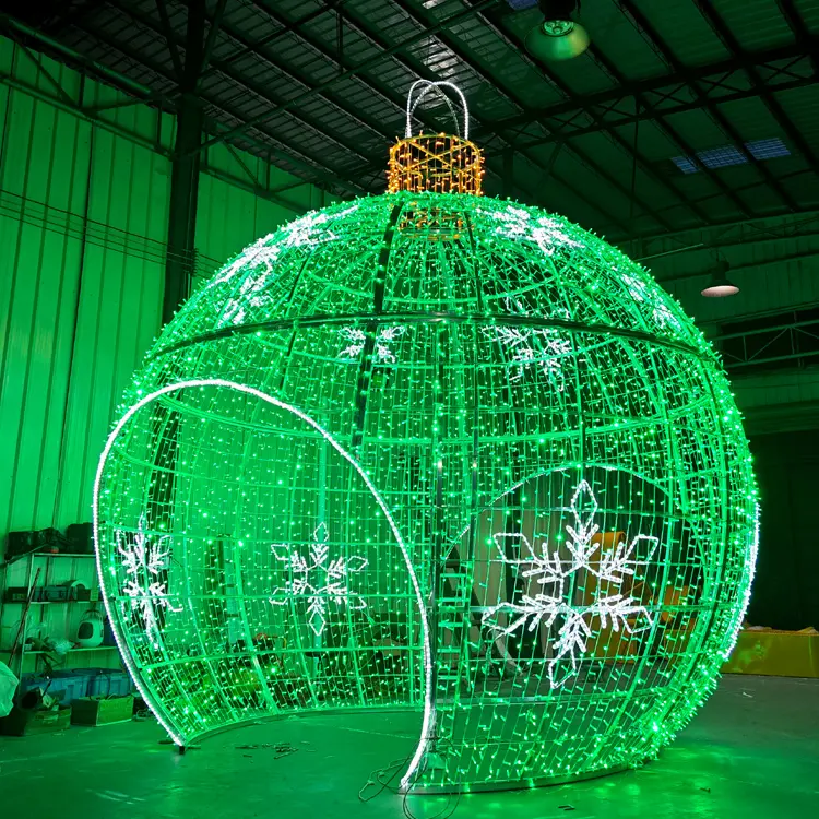 16ft Giant LED Christmas Bauble | Custom Outdoor 3D Christmas Motif Light 4 16ft Giant LED Christmas Bauble | Custom Outdoor 3D Christmas Motif Light - 图片 4