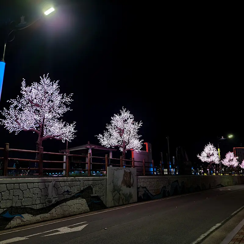 16ft RGBW LED Cherry Blossom Tree Light | Custom Outdoor Holiday Decor Manufacturer 5 16ft RGBW LED Cherry Blossom Tree Light | Custom Outdoor Holiday Decor Manufacturer - 图片 5