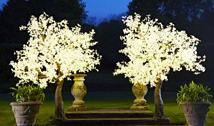 Outdoor RGB LED Tree Lights