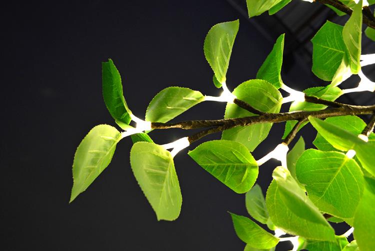 outdoor tree light
