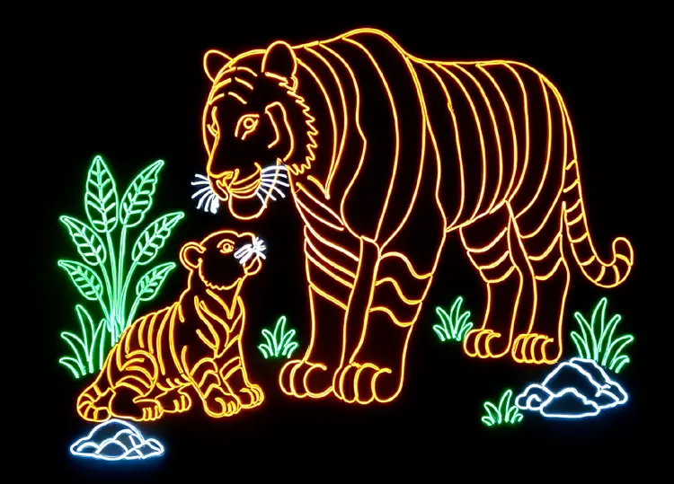 Home 26 Outdoor LED Tiger motif light | 2D animal silhouette for Park Festival Light Show